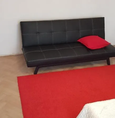 Affordable And Cozy Flat Close To Vaclav Havel Airport Apartment