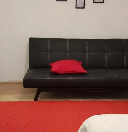 Affordable And Cozy Flat Close To Vaclav Havel Airport * Kladno